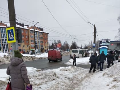 Аномально теплая зима сократила продажи пуховиков в России на четверть