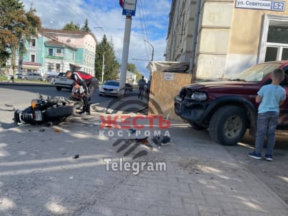 В Костроме на Советской произошло серьёзное ДТП