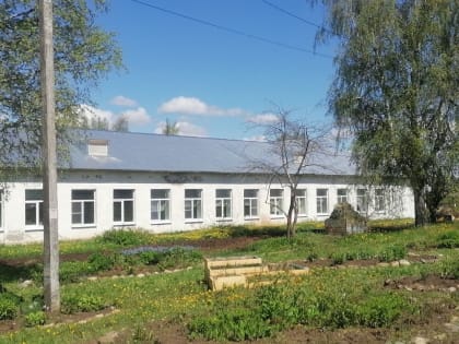 С новой крышей и окнами