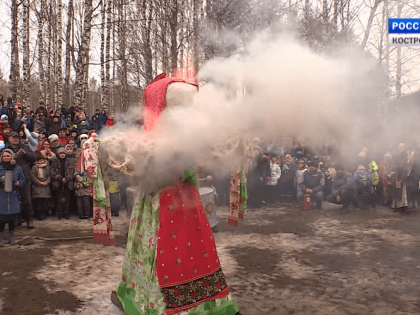 Спасатели дали костромичам советы, как безопасно жечь Масленицу и печь блины