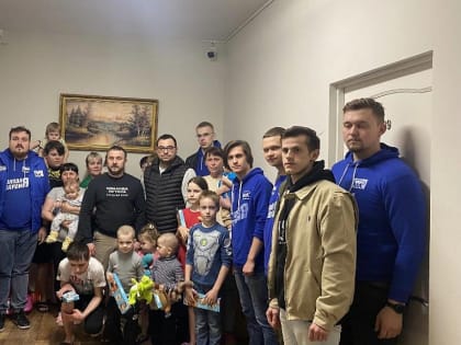 «Молодгвардейцы» из Костромы отвезли гуманитарный груз в Белгород и посетили Саур-Могилу