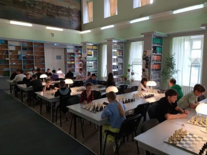 Участники финала Кубка города Костромы по быстрым шахматам на призы ООО «СПЕЦСТАНОК»