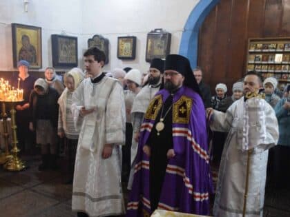 Вселенская Родительская суббота. Божественная литургия архиерейским чином в храме Косьмы и Дамиана г.Галича