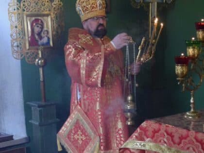 Епископ Галичский и Макарьевский Алексий совершил Пасхальную Утреню в храме свт.Николая с.Унжа
