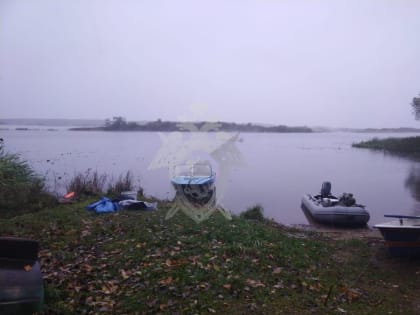 На Костромском разливе перевернулась лодка с двумя мужчинами