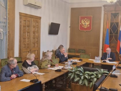 Глава Костромы Юрий Журин провел рабочую встречу, посвященную популяризации занятий спортом среди граждан старшего поколения