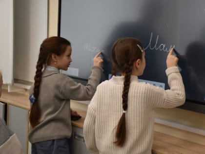 Костромским ученикам и их родителям показали школу в Новом городе