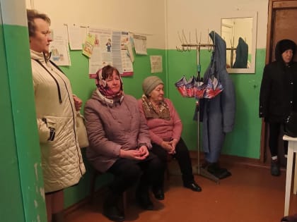 Красносёлы просят вместо полуаварийного ФАПа в Здемирово построить новый