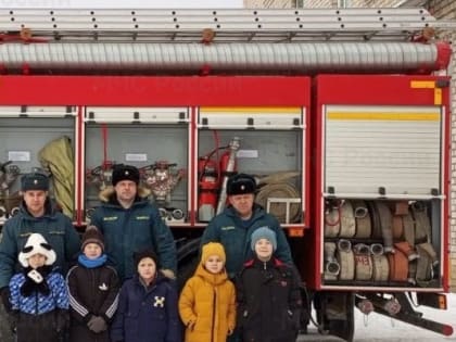 Дети из поселка Глебово посетили пожарно-спасательную часть в Судиславле