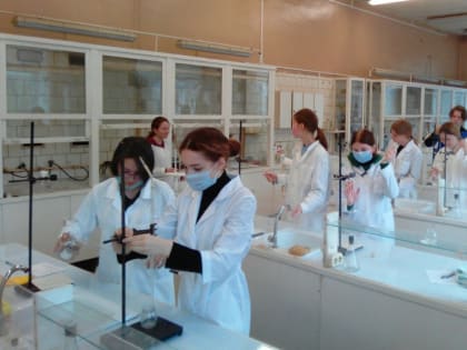 Костромские старшекласснкии получают свою первую профессию еще во время обучения в школе