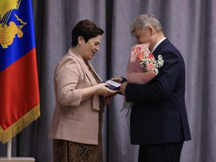 За вклад в совершенствование законодательства