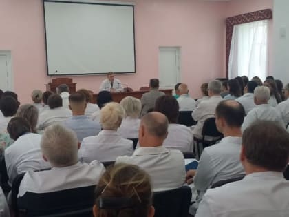 Врачи Костромской областной больницы осудили опального заведующего сосудистым отделением