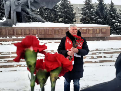 С Днём рождения, Красная Армия!
