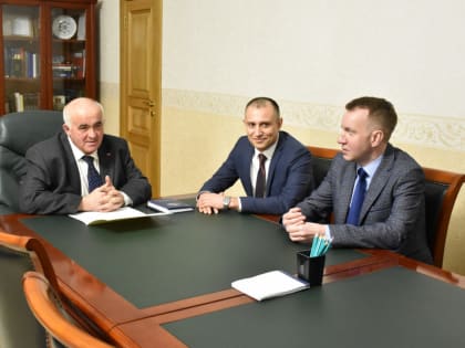 Губернатор встретился с исполняющим обязанности ректора КГУ Денисом Чайковским