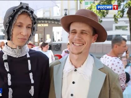 Обитатели 19-го века заполонили в День города центр Костромы