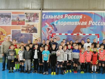 Новогодний турнир по футболу.