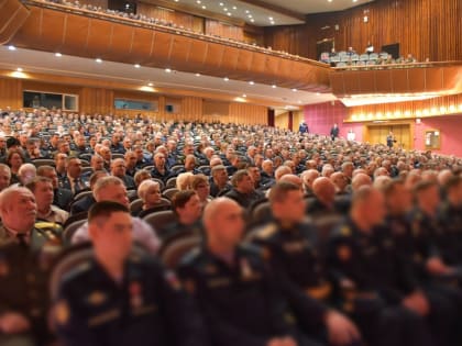 Костромской губернатор поздравил военнослужащих 331 гвардейского парашютно-десантного полка