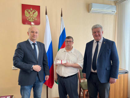 Торжественное вручение удостоверений адвокатам