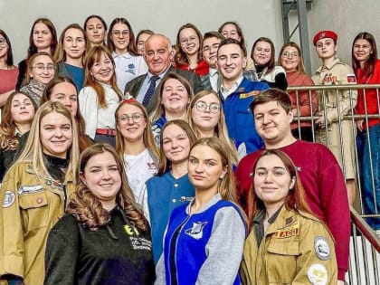 Поработали и отпраздновали, или Отпраздновали и поработали | Студенты Костромской КГСХА приняли участие в открытии МЦ «Кострома»