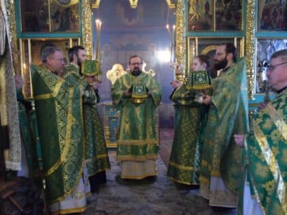 Память преподобного Кирилла Новоязерского. Архиерейское богослужение в Введенском соборе г.Галича