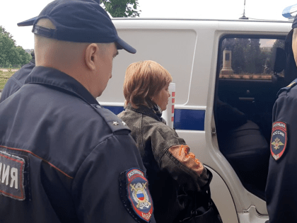 Пришли к губернатору? Пройдёмте в отдел полиции!