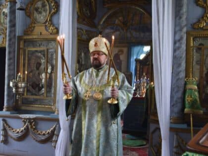 Божественная литургия архиерейским чином в храме Казанской иконы Божией Матери с.Богородское