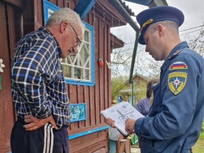  Частные дома костромичей проверяют сотрудники МЧС  