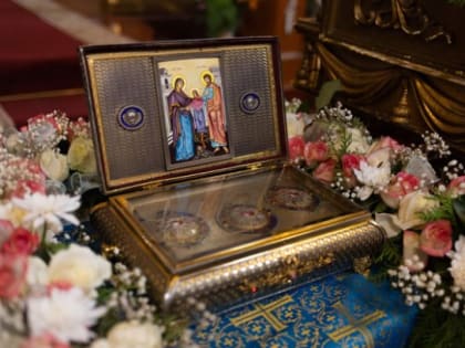 В Воскресенском соборе Костромы состоялась торжественная встреча ковчега с частью Пояса Пресвятой Богородицы