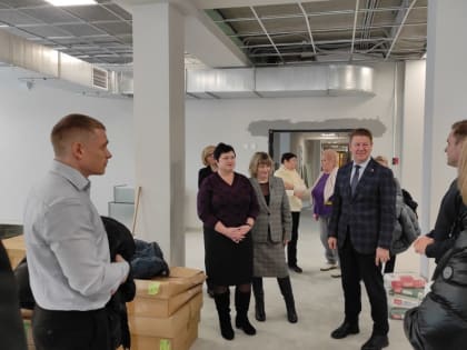 «Партийный десант» оценил ход строительства школы в микрорайоне Новый город в городе Костроме