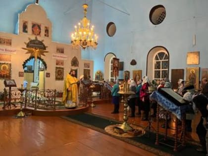 Новогоднее богослужение в Сретенском храме