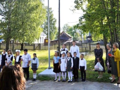 Дорогинская средняя школа радостно встретила своих учеников