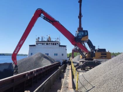 Речной порт наращивает объемы