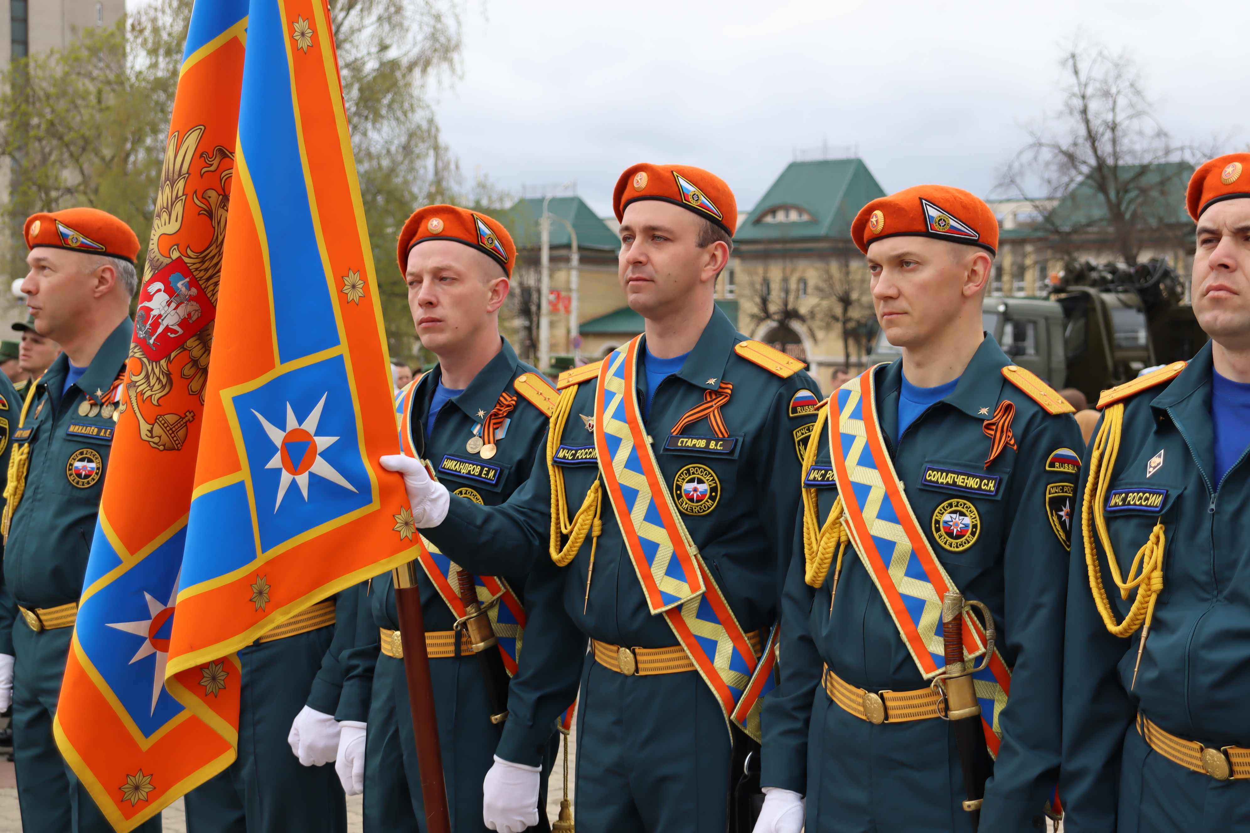 костромской полк на параде