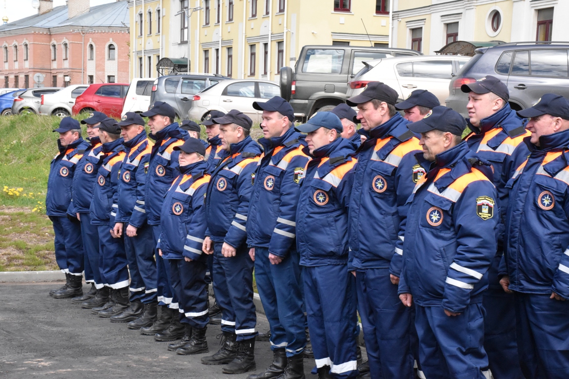 Спасательный центр смоленск. Спасательная станция Кострома. Кострома станция спасателей. Центральная спасательная станция г. Кострома. Поисково-спасательная служба МЧС по Саратовской области.