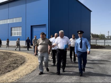 Контроль за строительством: встреча заинтересованных сторон на объекте