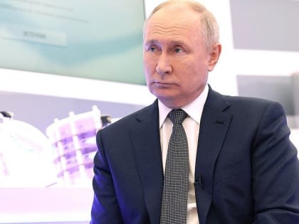 Путин заявил о продлении программы «Молодая семья» после 2025 года