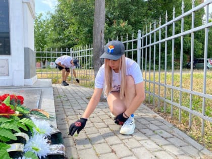 Сегодня активисты молодежного центра «Вектор»....