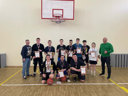 6 марта в поселке Украинский состоялся турнир по стритболу среди учащихся Динского сельского поселения Динского района, посвященный Международному женскому дню