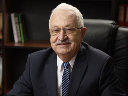 Уважаемые работники средств массовой информации и ветераны журналистики!