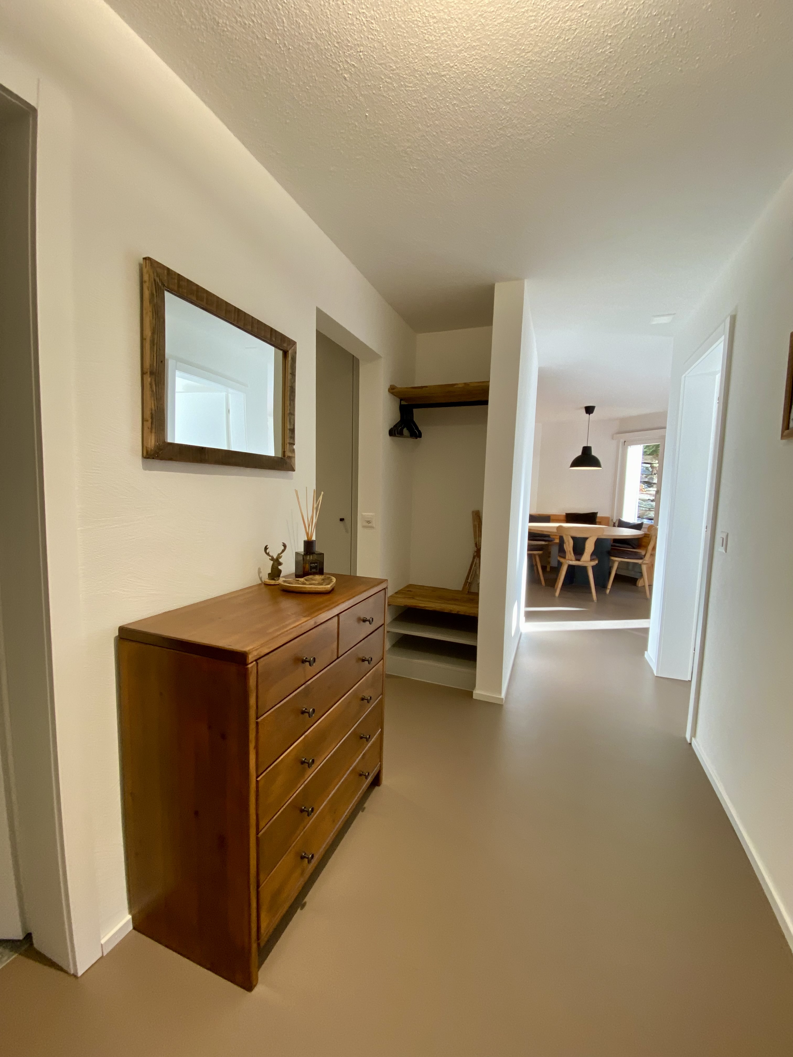 house & living ag junbi - Amenity or feature view