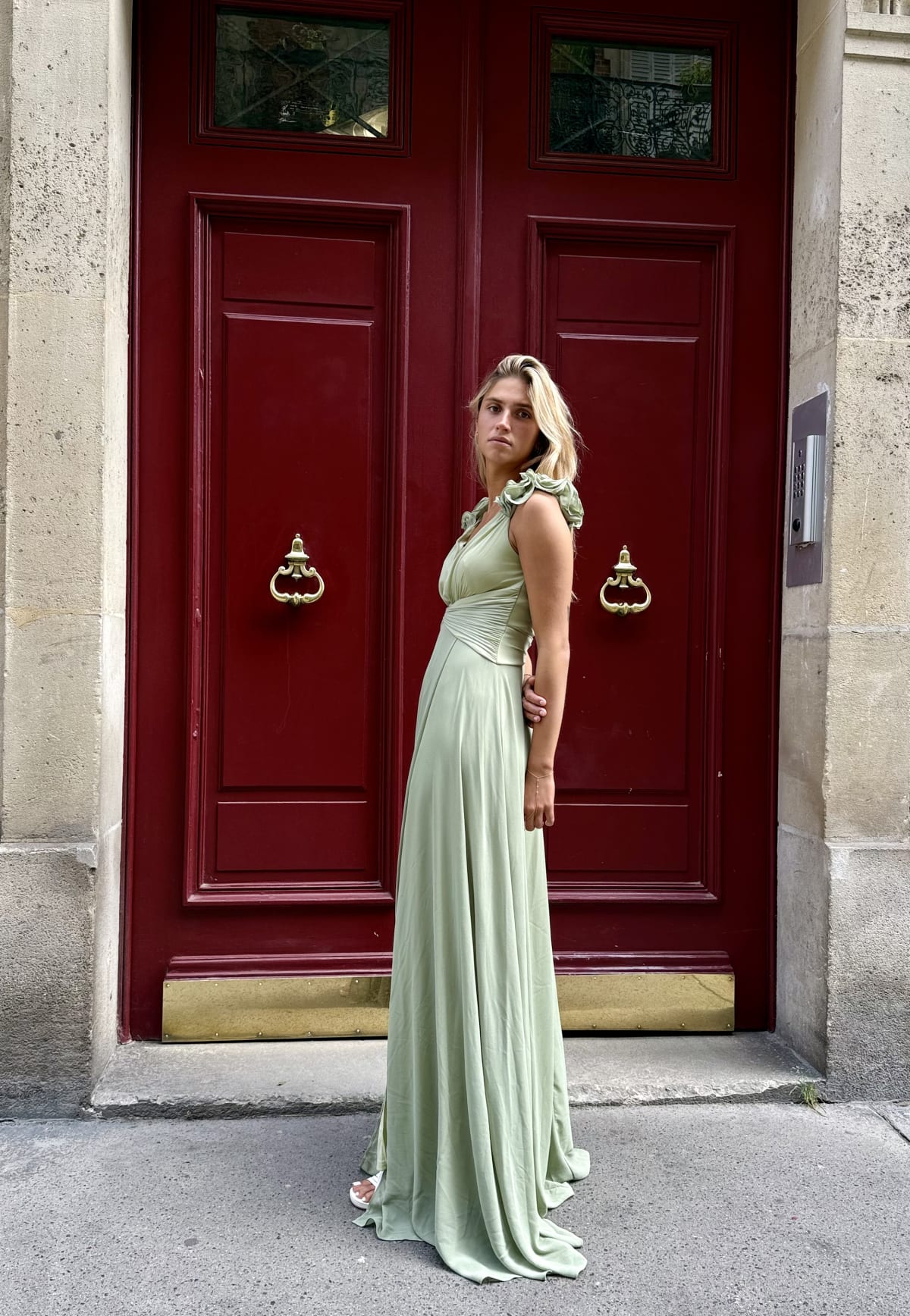 Larissa robe longue fluide décolleté V drapé bretelles froncées