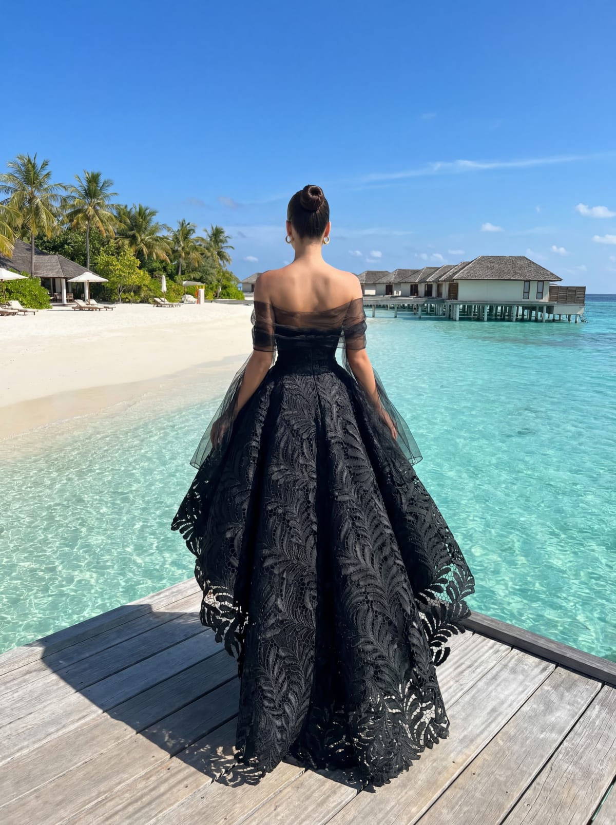 Mya — robe bustier jupe évasée dentelle guipure