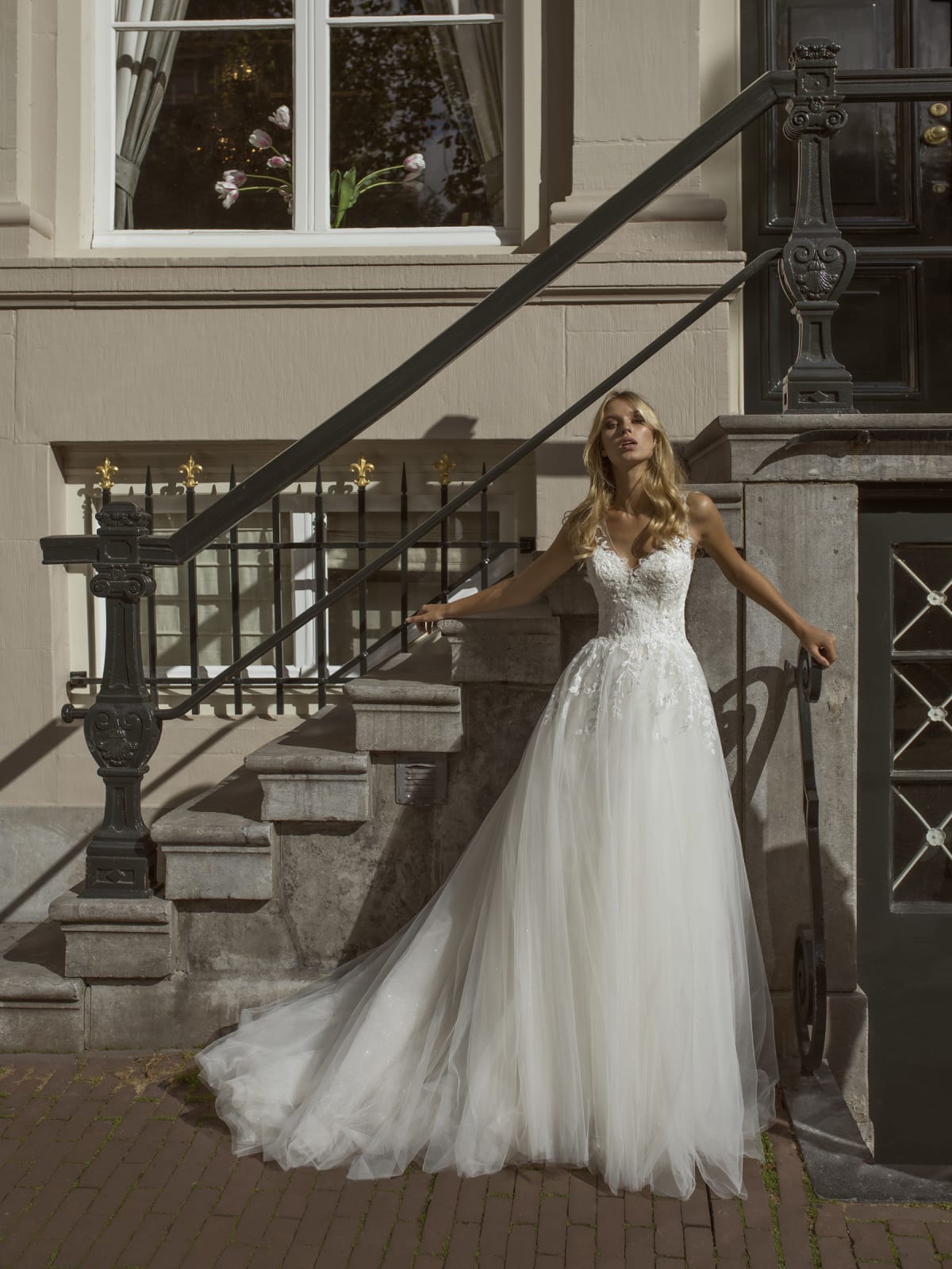 Fleur — robe de mariée longue tulle soft dentelle sequins