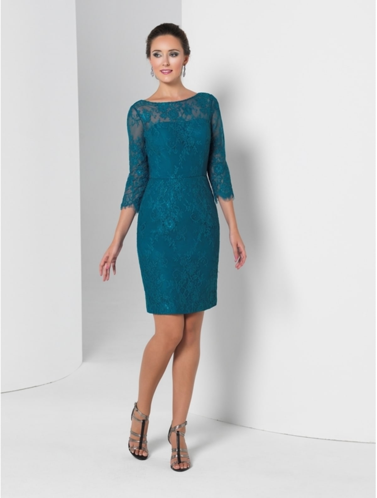 Louise — robe cocktail courte manches longues dentelle jupe amovible volants