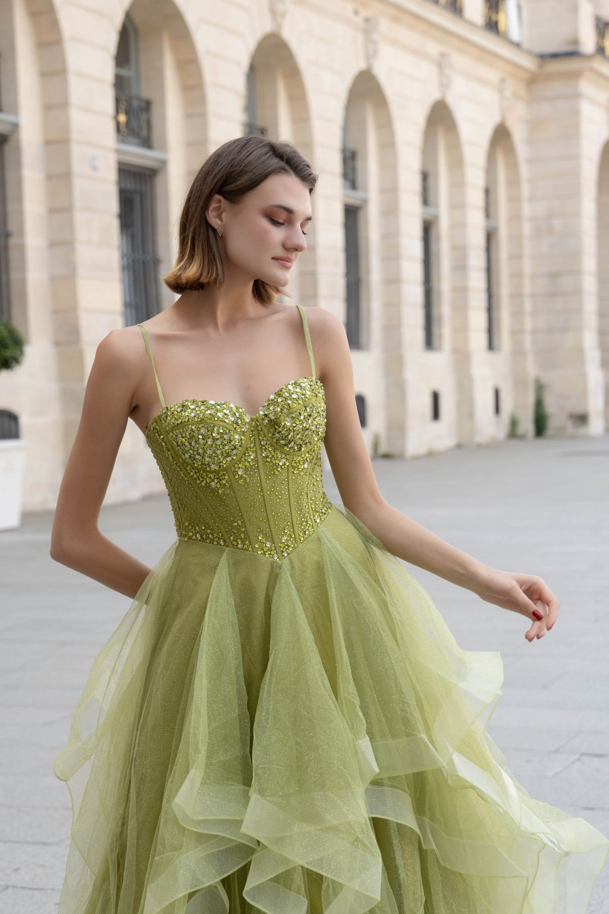 Ortense — robe longue bustier corset strass perles tulle volants