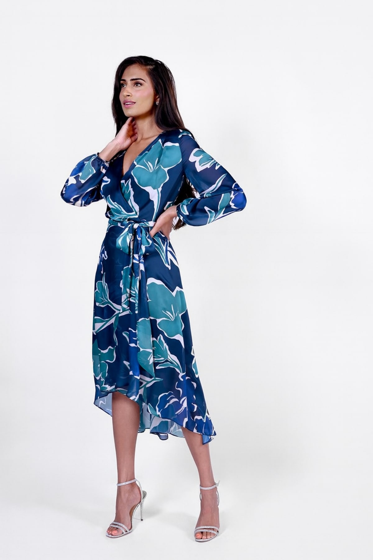 Beryn — robe longueur 3/4 cache cœur manches longues amples