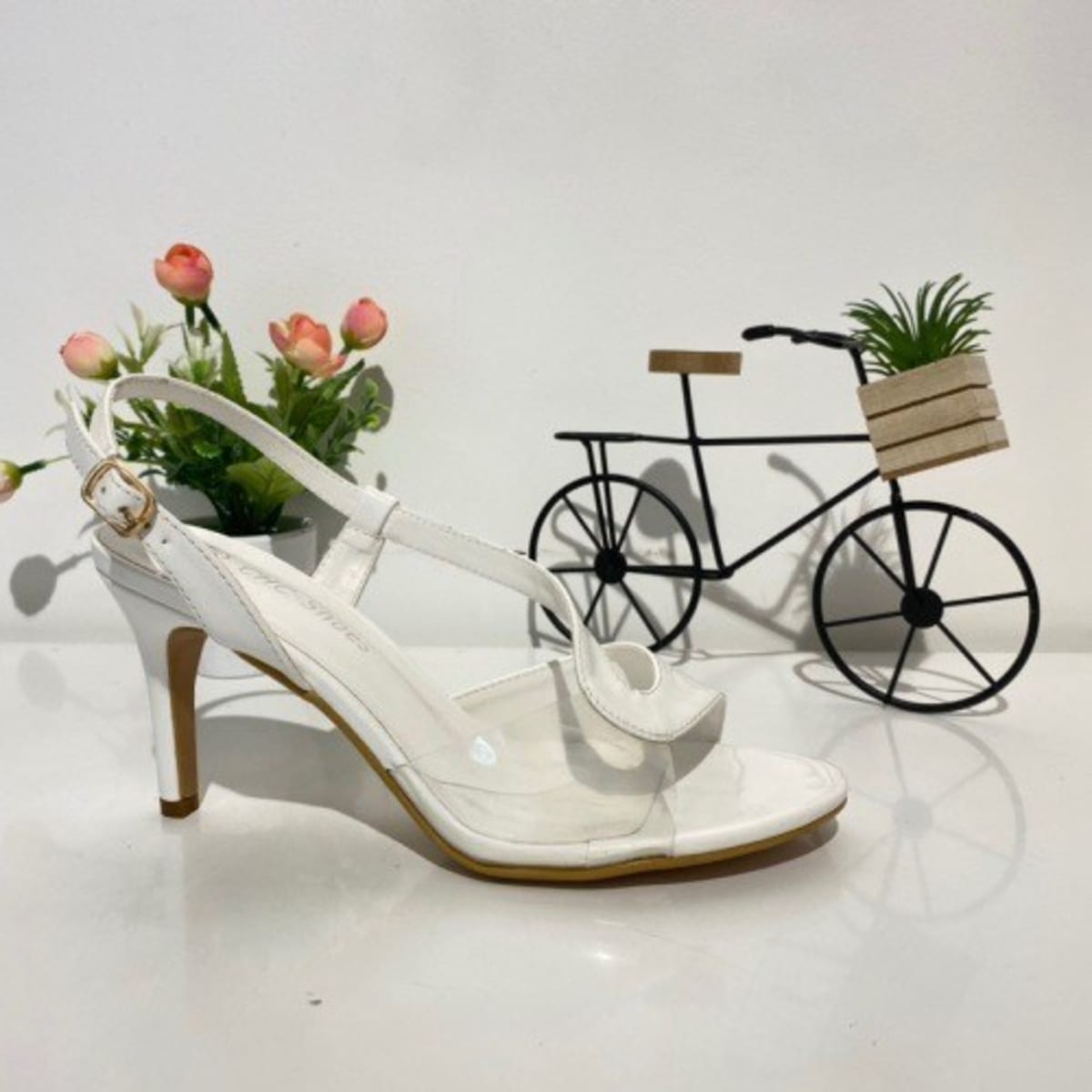 Céline — sandales bride talon fin 8 cm effet transparence et miroir argenté