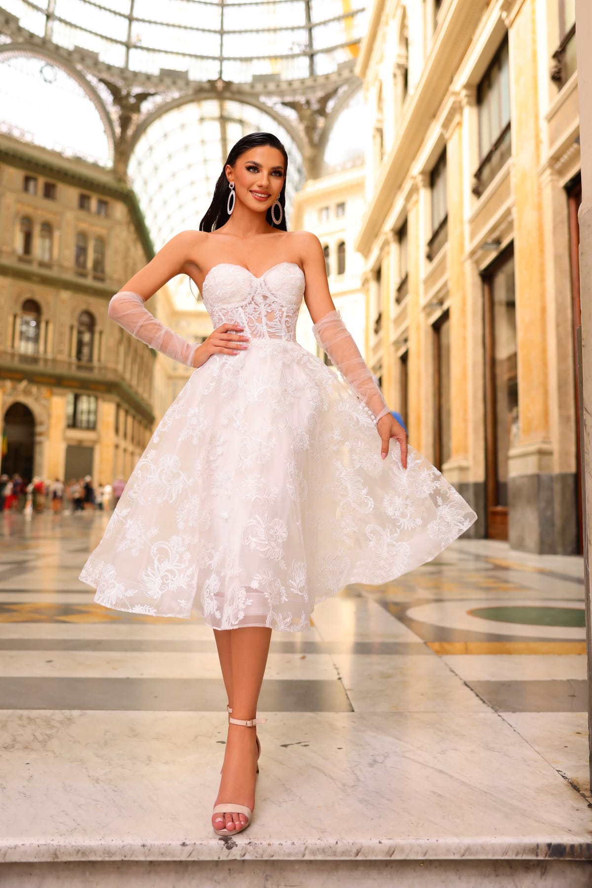 Aadhira - Robe bustier 3/4 dentelle florale