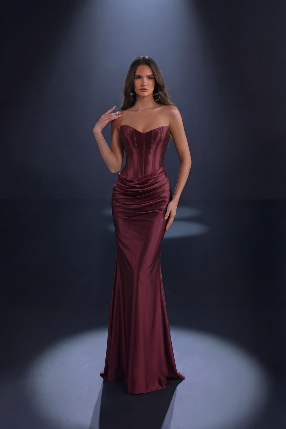 Natasha robe longue bustier fourreau corset baleines drapé taille satinée