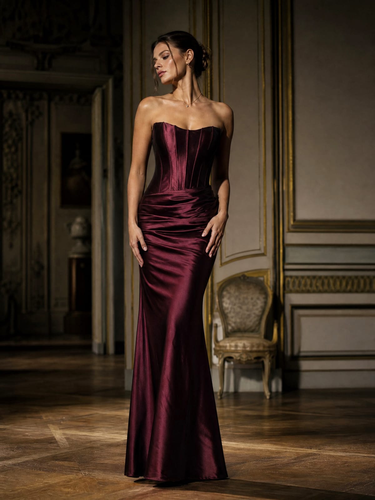 Natasha robe longue bustier fourreau corset baleines drapé taille satinée